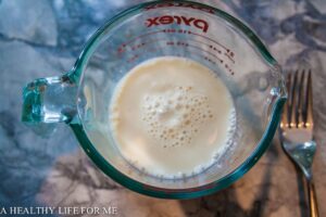 Milk, Egg White and Vanila Whipped for White Cupcake