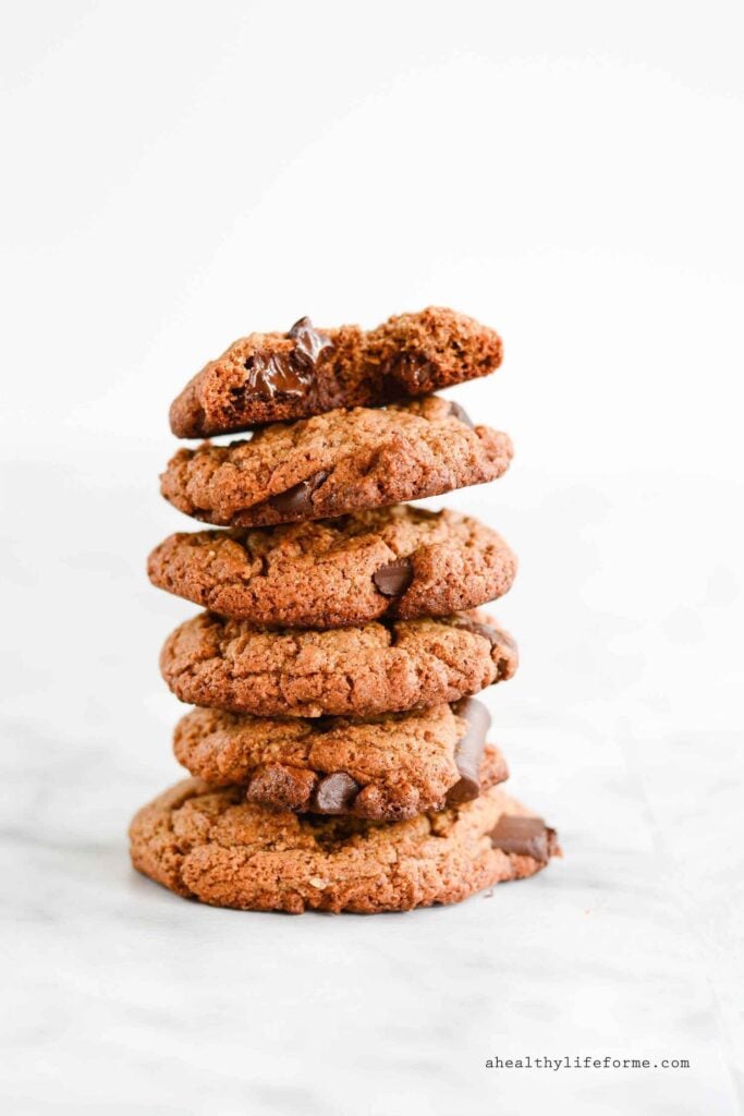 Paleo Chocolate Chip Cookies Recipe gluten free dairy free granulated sugar free easy and delicious | ahealthylifeforme.com