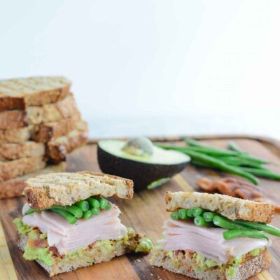 Green Bean Turkey Club Sandwich made with Hormel Natural Choice Oven Roasted Deli Turkey | ahealthylifeforme.com