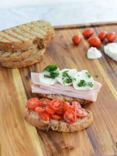 Turkey Caprese Sandwich made with Hormel Natural Choice Smoked Deli Turkey | ahealthylifeforme.com