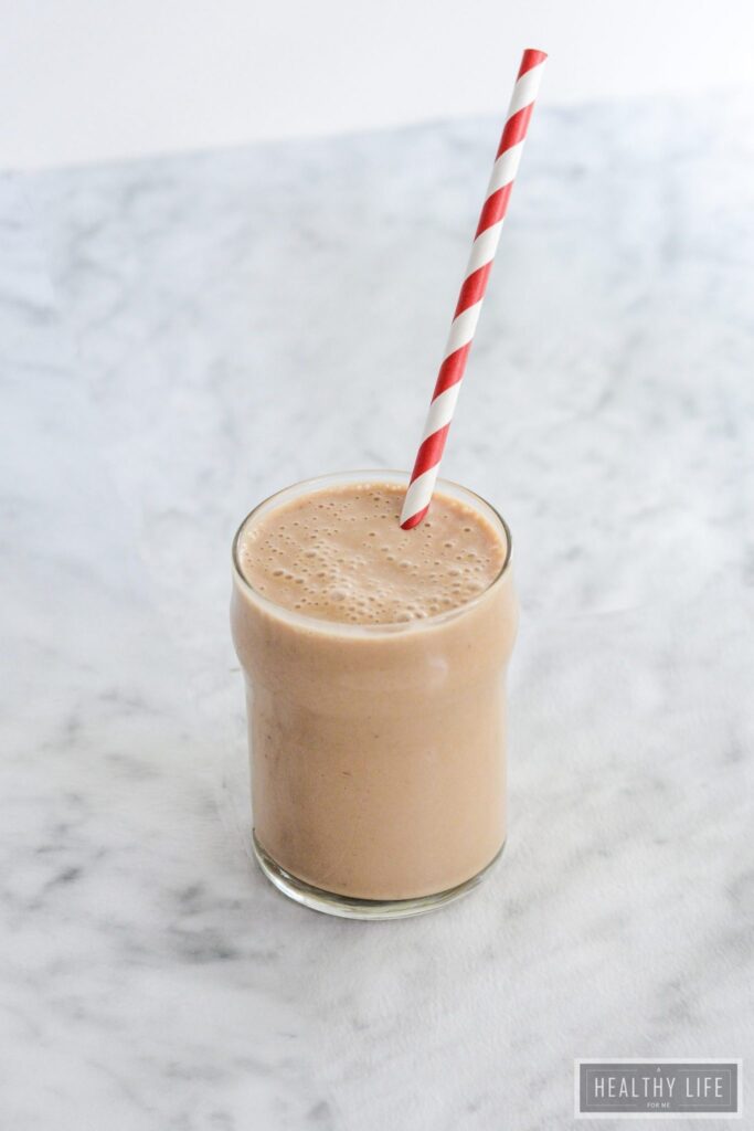 Carob Nut Banana Protein Smoothie is a great healthy way to start of your day or to recover after that tough workout | ahealthylifeforme.com