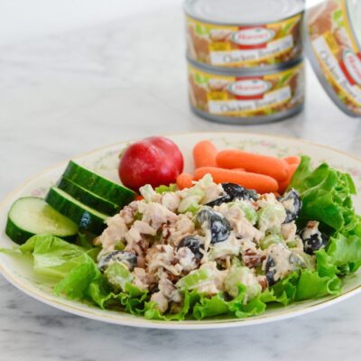 Healthy Chicken Salad recipe that is ready in 5 minutes, gluten free, delicious and packed with protein | ahealthylifeforme.com