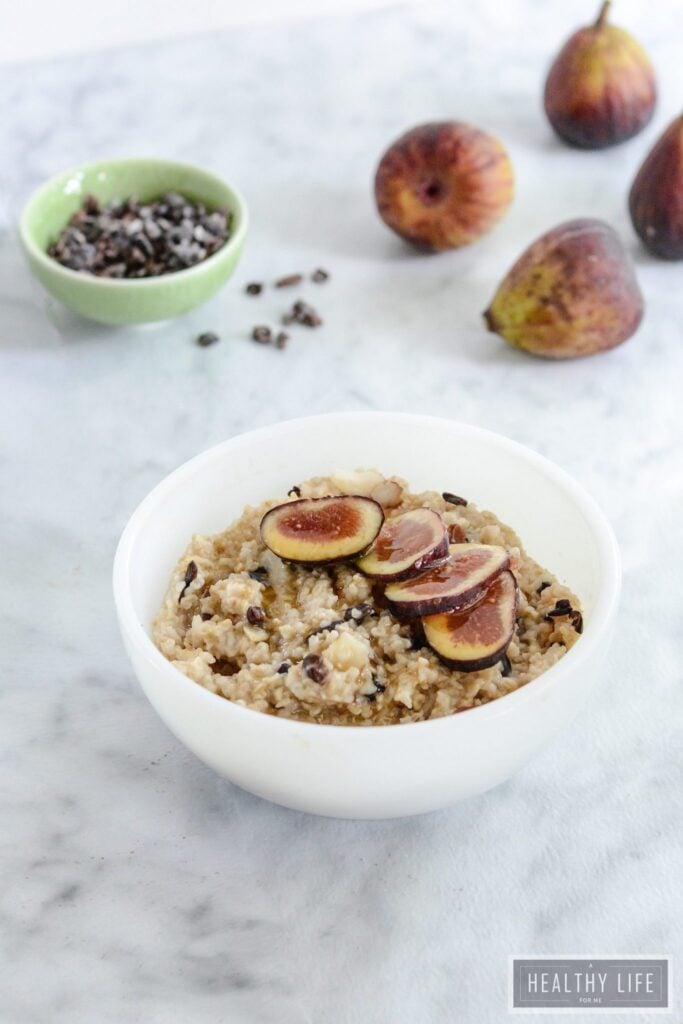 Steel Cut Oatmeal with Figs Almond Cacao is a healthy bowl of goodness | ahealthylifeforme.com
