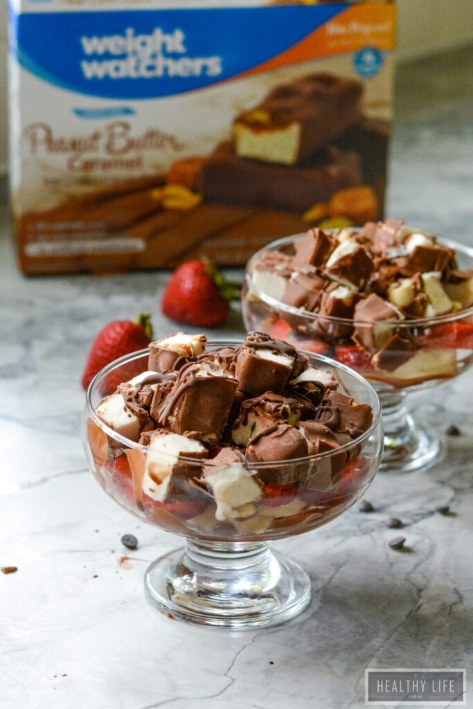 Peanut Butter Caramel Sundae is the perfect cold, sweet, decadent treat that you can enjoy guilt free | ahealthylifeforme.com