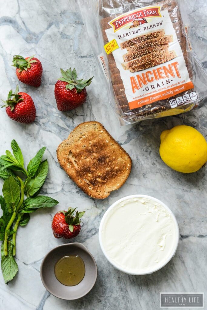 Strawberry Mascarpone Mint Toast with a Honey drizzle is sweet, simple and elegant | ahealthylifeforme.com